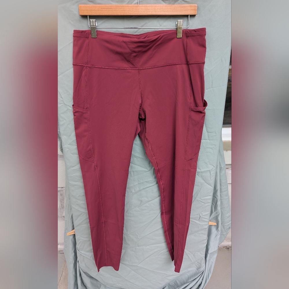 Lululemon Leggings Size 14 Cropped Length